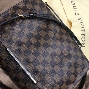 LOUIS VUITTON Damier Ebene Canvas Hoxton GM Bag
